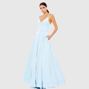 IEENA FOR MAC DUGGAL 48855 NWT Classic A-Line V-Neck Ballgown in powdered Blue
